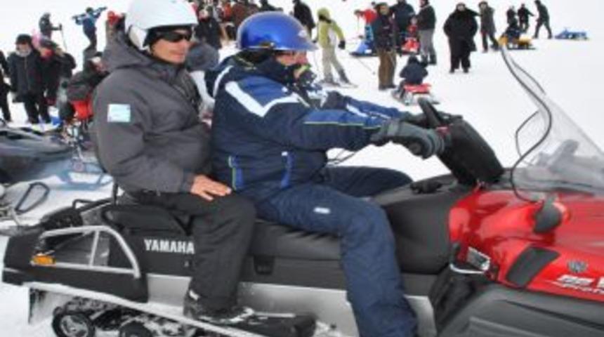 Davutoğlu: Dışişleri konferanslarını Erciyes&rsquo;te yapabiliriz