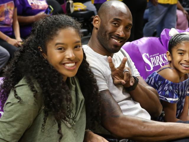 Kobe Bryant&rsquo;ın kızı b&uuml;y&uuml;d&uuml;, model oldu! Podyumu salladı
