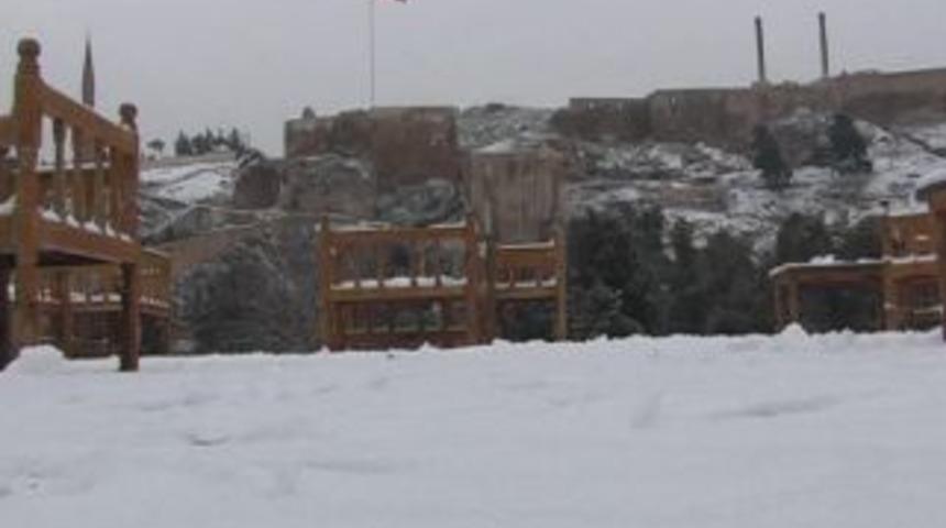 Şanlıurfa karı g&ouml;rd&uuml;...