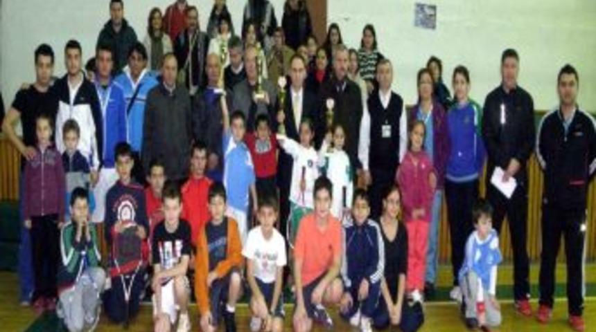 Bursa'da spor altyapısı g&uuml;&ccedil;leniyor