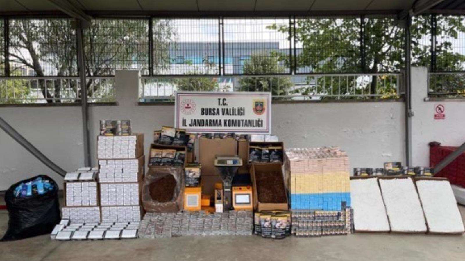 Bursa’da kaçak sigara imalathanesine darbe