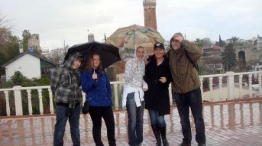 Arıcı: K&uuml;lt&uuml;r varlıklarımızı tanıtmada d&ouml;nem ayrımı yapmıyoruz