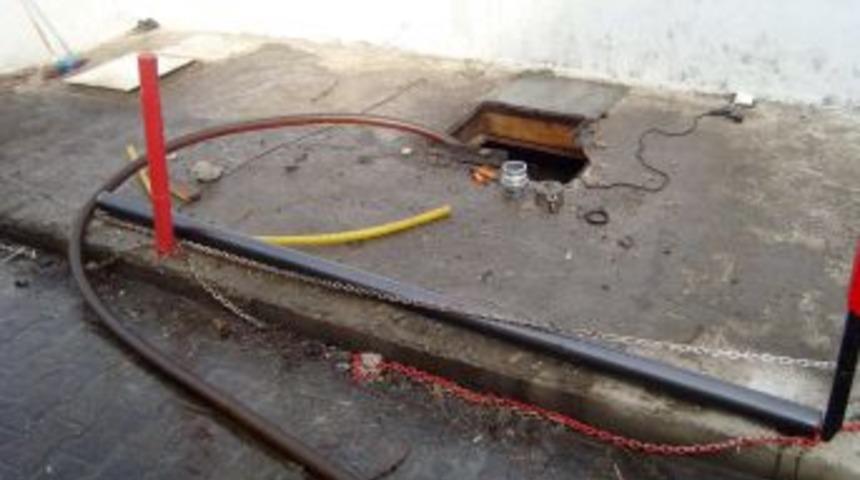 Bursa'da 15 bin litre ka&ccedil;ak akaryakıt ele ge&ccedil;irildi