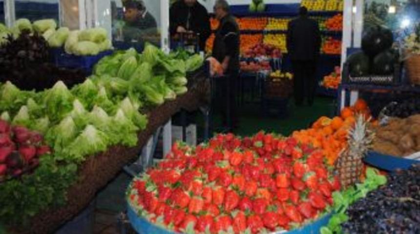 Turfanda &ccedil;ilek tezgaha indi