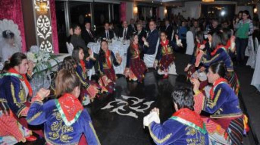 19 yaşındaki Ayşe, yetiştirme yurdundan gelin olarak &ccedil;ıktı
