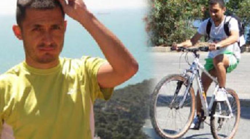 Başına d&uuml;şen dambıl &ouml;ld&uuml;rd&uuml;