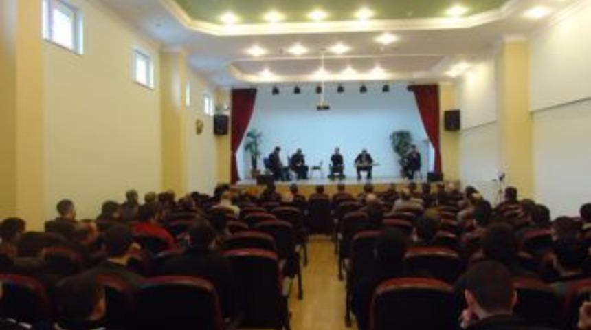 Tutuklu ve h&uuml;k&uuml;ml&uuml;lere moral konseri