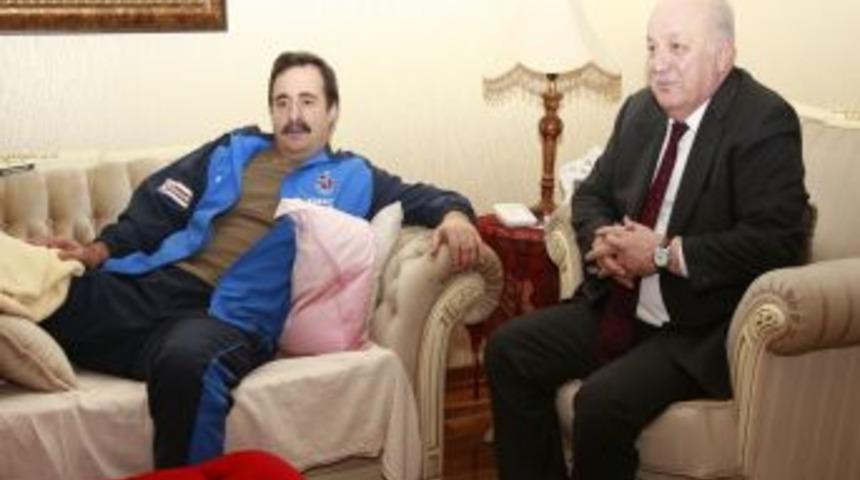 Başkan Sadri Şener, Asbaşkan Nevzat Şakar&rsquo;ı ziyaret etti