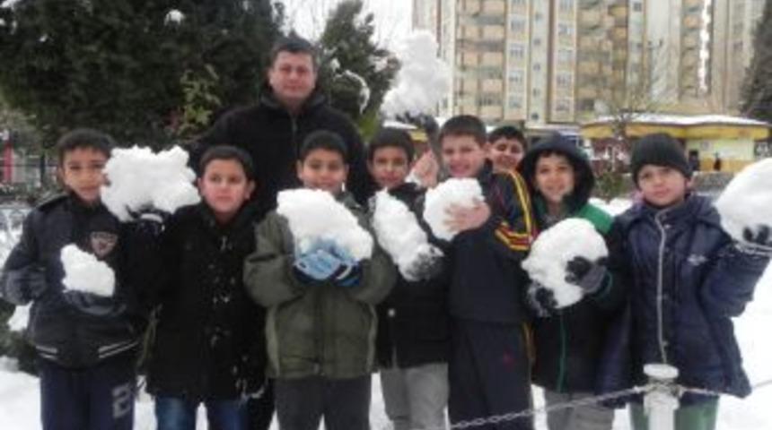 Kış okulu uygulaması hem eğlence hem eğitime imkan tanıyor