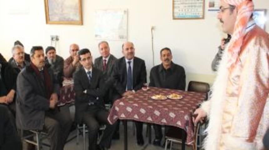 Belediye, babaları kahvehanelerde eğitiyor