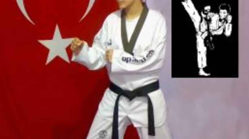 Yıldırım Bayezıtlı &ouml;ğrenci tekvandoda T&uuml;rkiye 2.'si oldu