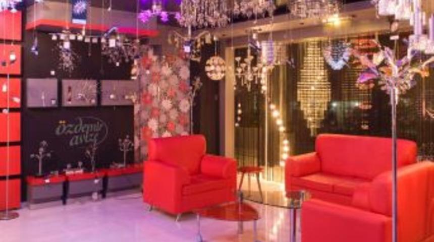 &Ouml;zdemir Avize 'Edealight' ile T&uuml;rkiye'ye a&ccedil;ılıyor