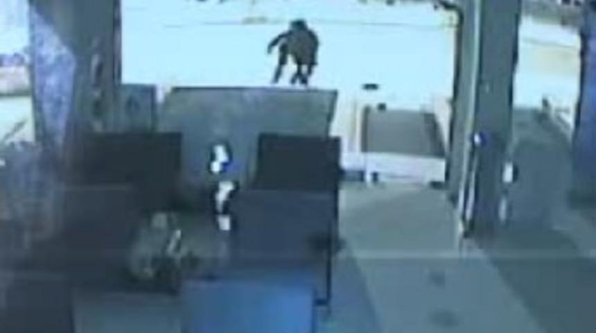 Cinayet anı kamerada