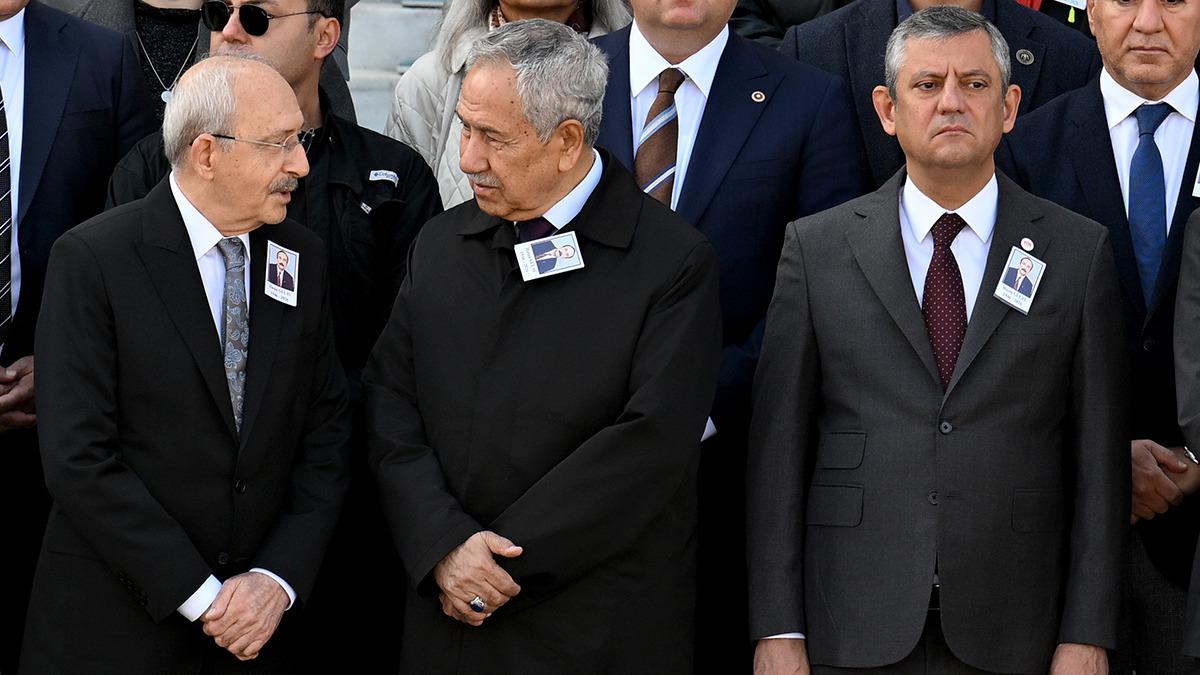 &Ouml;zel ve Kılı&ccedil;daroğlu aynı t&ouml;rende! Tokalaşma anları g&uuml;ndem oldu 2