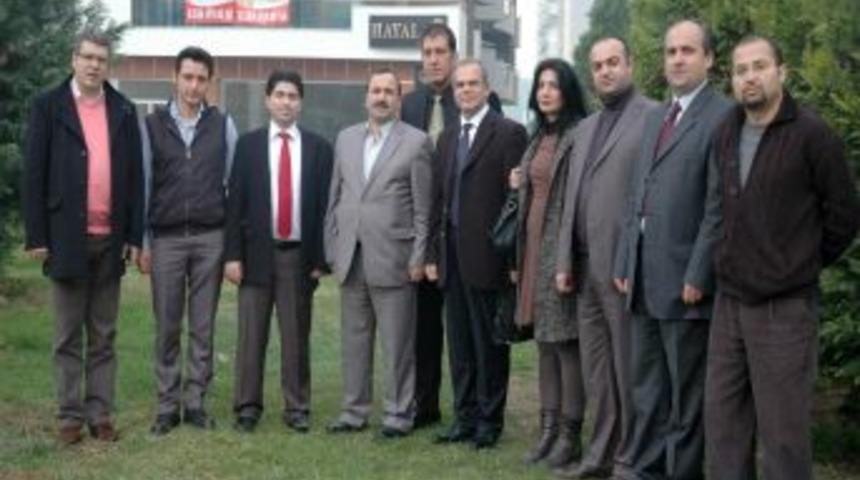 Egeli radyocu, televizyoncu ve internet yayıncıları &ouml;rg&uuml;tlendi