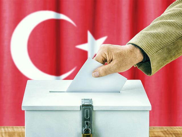 Fon krizi AK Parti'ye ankette yansıdı