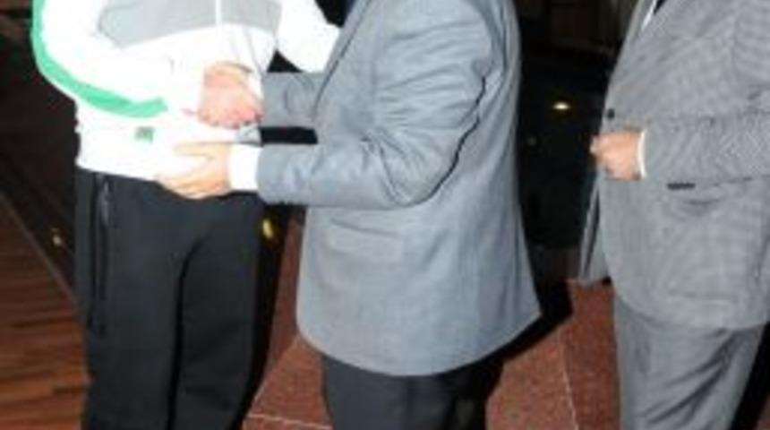 Bursaspor&rsquo;un hedefi &uuml;&ccedil; puan