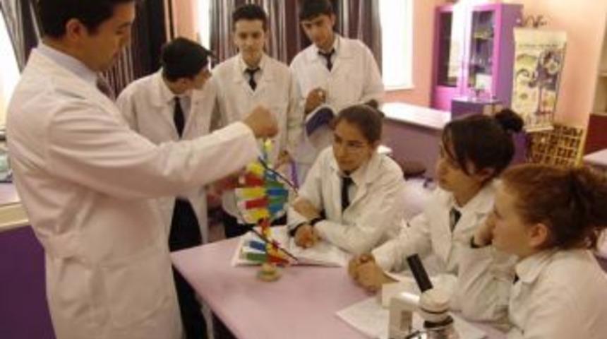 Altınbaşak Lisesi T&Uuml;BİTAK&rsquo;a 20 proje sunacak