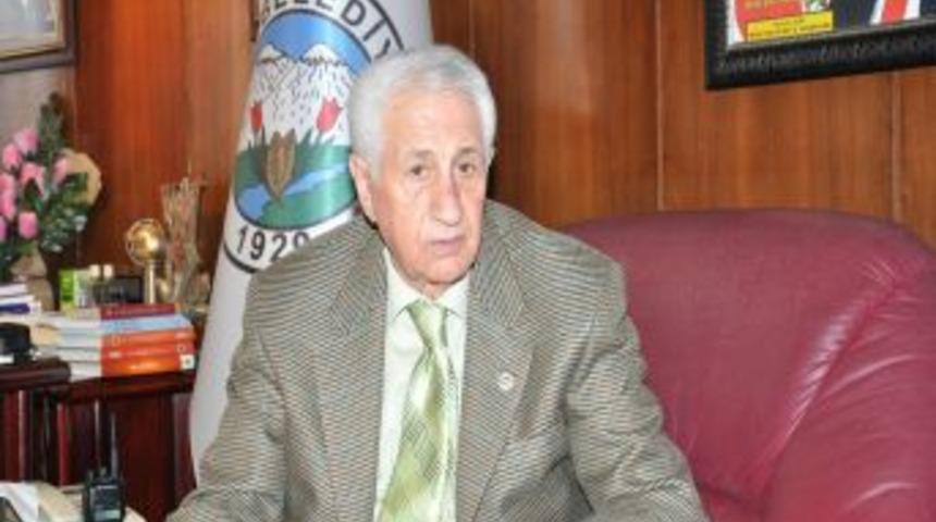 Başkan Dede, Futbolcu Kızlara Destek S&ouml;z&uuml; Verdi