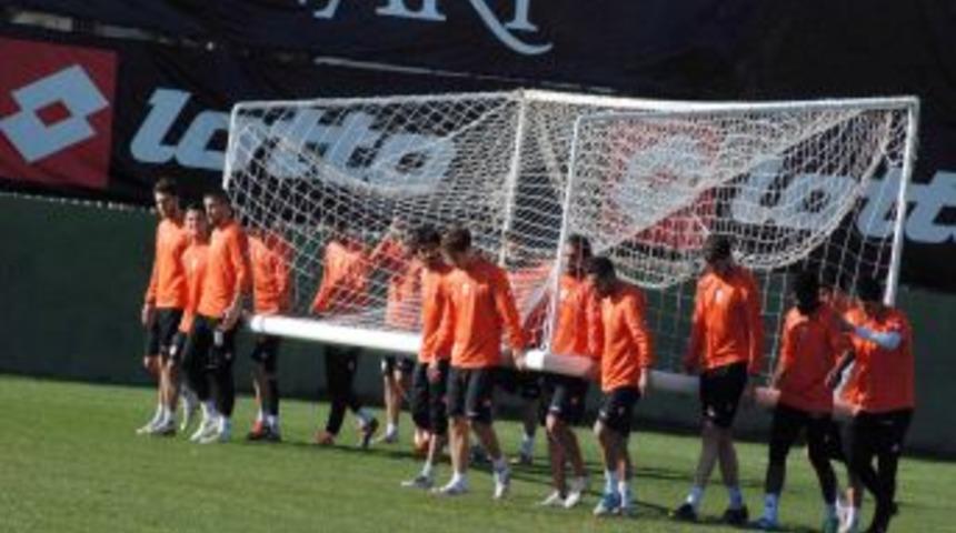 Adanaspor, hafta sonu oynayacağı &Ccedil;aykur Rizespor ma&ccedil;ına hazırlanıyor
