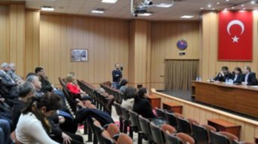 Başkan T&uuml;rk, m&uuml;d&uuml;rleriyle bir araya geldi