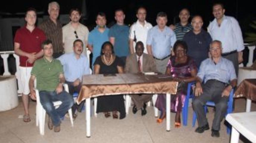 AKSİAD heyeti, Uganda gezisinden &uuml;mitli d&ouml;nd&uuml;