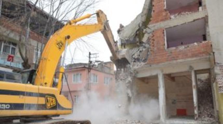 Şehir merkezindeki dar sokaklar a&ccedil;ılıyor