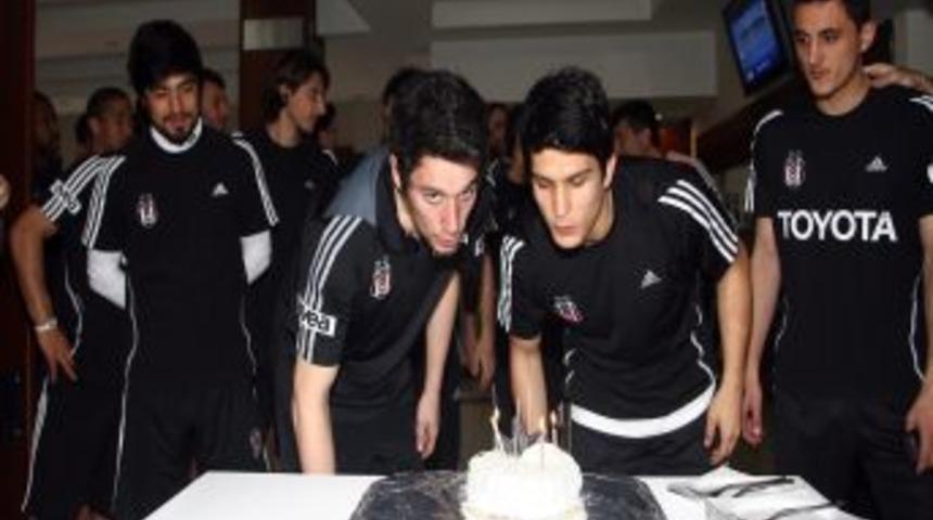 &Uuml;mraniye'de doğum g&uuml;n&uuml; kutlaması