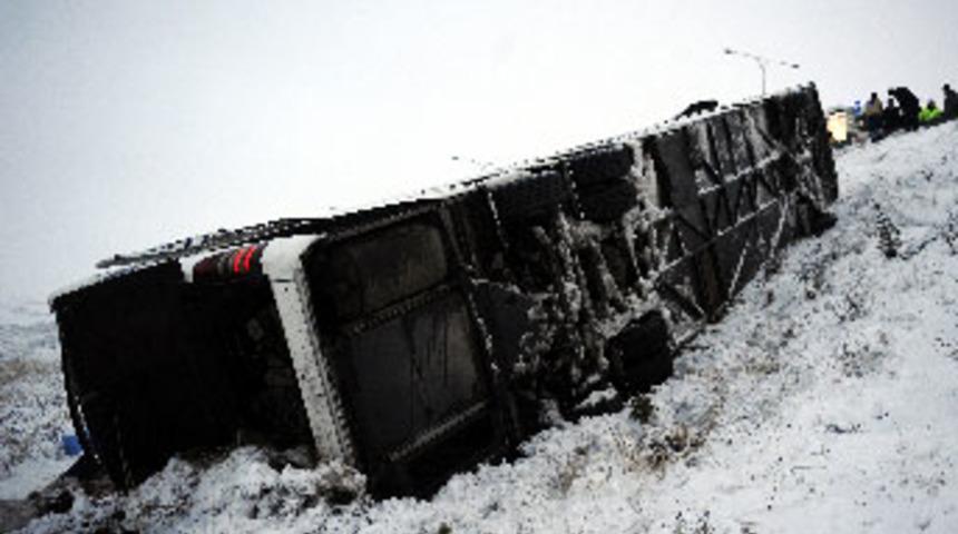 Erzurum'da otobüs şapampole yuvarlandı: 4 ölü