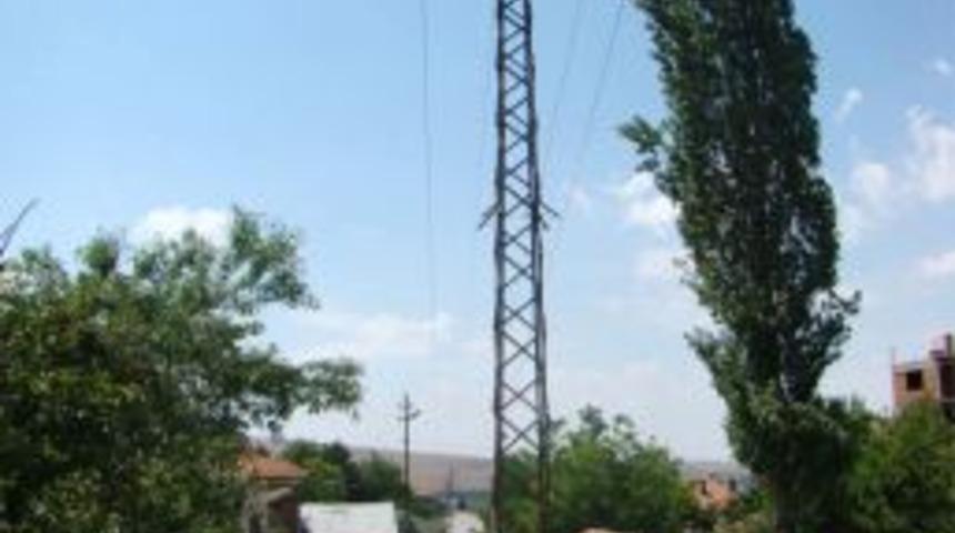 Y&uuml;ksek gerilim hattı yer altına alındı