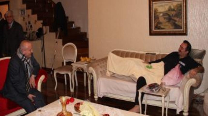 Vali Kızılcık: Şakar'a saldırı olayının aydınlatılması i&ccedil;in &ccedil;alışılıyor