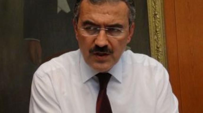 Protez bacağa kavuşan yaşlı &ccedil;iftin sevinci