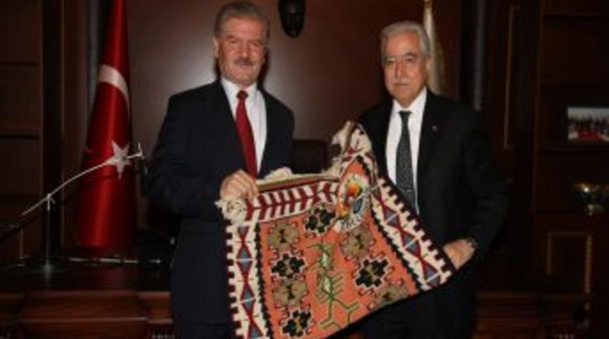 B&uuml;y&uuml;kfırat&rsquo;tan Aldırmaz'a veda ziyareti