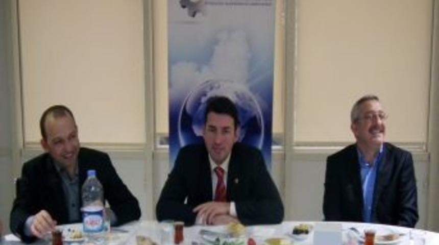 AK Partili Ulupınar:Krizin teğet ge&ccedil;mesinde derneğimizin direkt etkisi var