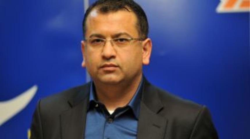 Y&uuml;z nakli olan Uğur Acar, konuşmaya başladı, sakalları &ccedil;ıktı