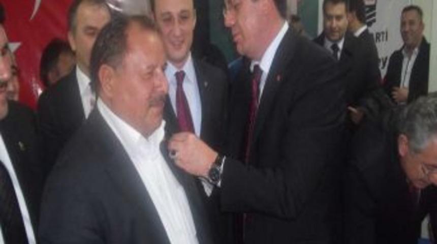 Denizli İl Genel Meclisi DP&rsquo;li &Uuml;yesi G&uuml;rkaynak AK Parti'ye katıldı