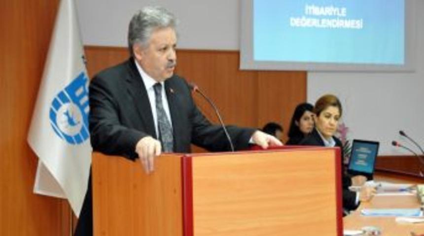 Vali Kahraman: D&ouml;rt d&ouml;rtl&uuml;k bir Karaman i&ccedil;in &ccedil;alışıyoruz