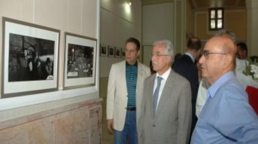 Aldırmaz: Y&ouml;netmen Angelopolulos&rsquo;un &ouml;l&uuml;m&uuml; d&uuml;nya sineması i&ccedil;in kayıp