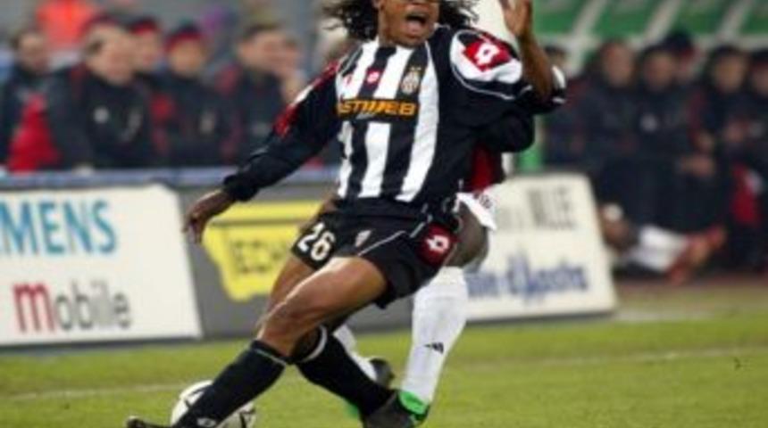 Luis Figo ile Edgar Davıds Forum İstanbul&rsquo;da karşı karşıya geliyor