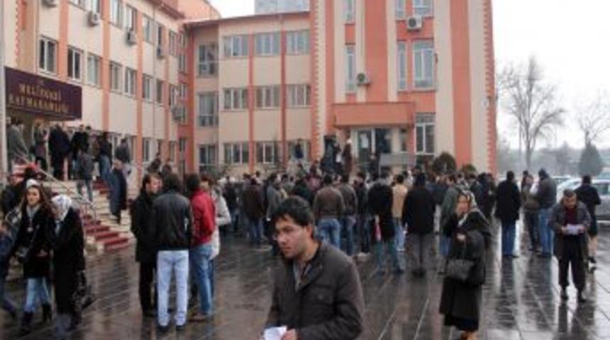 S&uuml;re uzatıldı, gelir testi kuyrukları kısaldı