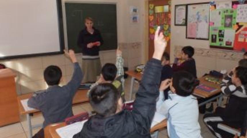 İngilizceyi kış okulunda pekiştiriyorlar