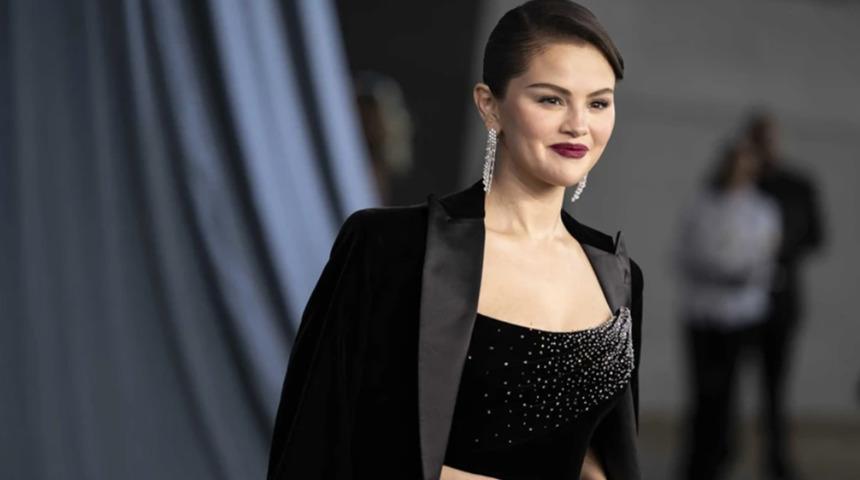Selena Gomez'den elektronik sigara itirafı: 'Sesimi değiştirdi'