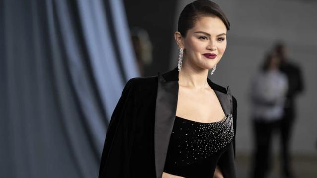 Selena Gomez'den elektronik sigara itirafı: 'Sesimi değiştirdi'