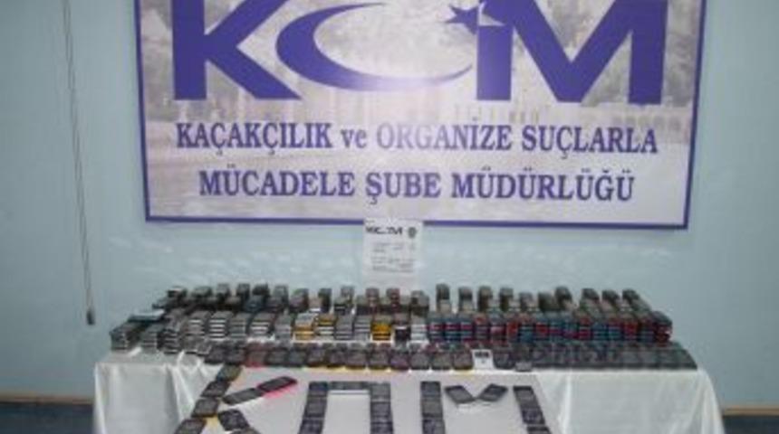 Bin 164 ka&ccedil;ak cep telefonu ele ge&ccedil;irildi