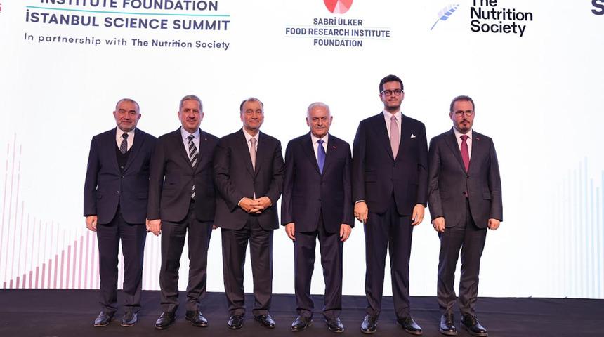 &Ccedil;ocukların sağlıklı geleceği i&ccedil;in d&uuml;nya İstanbul'da buluştu! Bilim insanlarından ortak &ccedil;ağrı
