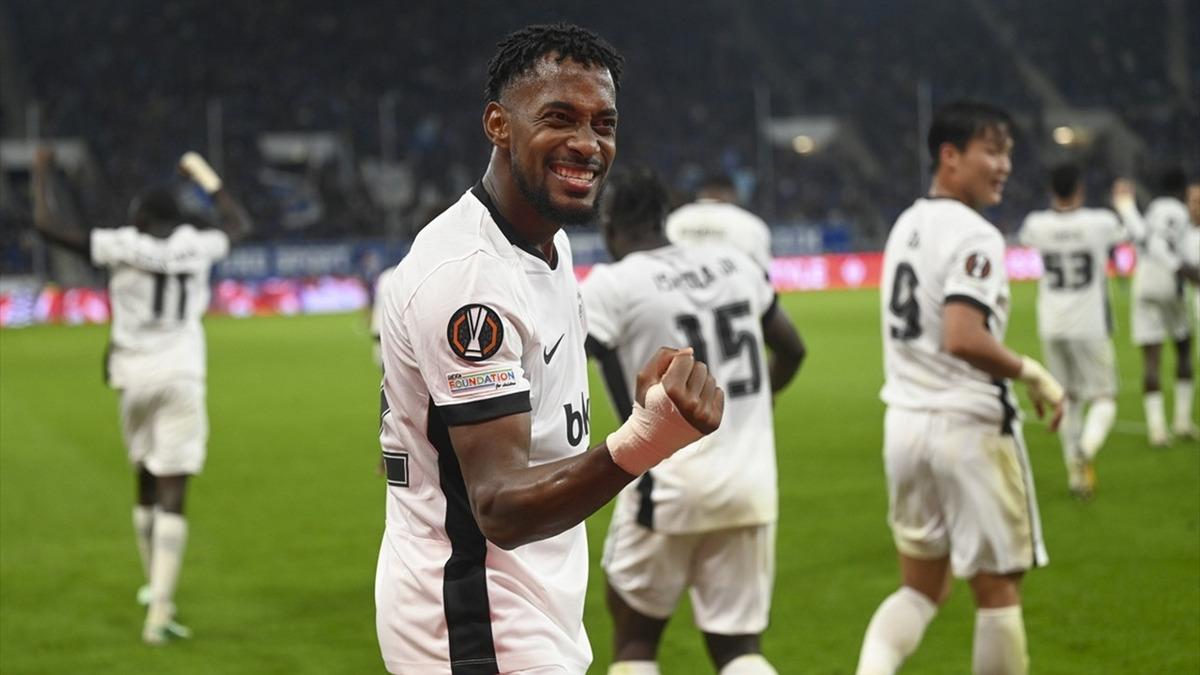 besiktas-kendi-yolunda-ilerliyor-nnsm