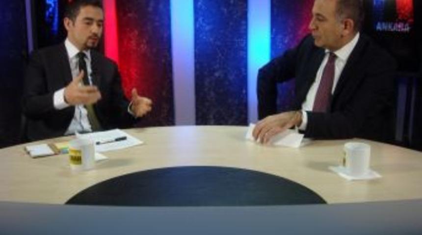 G&uuml;rsel Tekin, &lsquo;siyasetin kirliliği&rsquo; kitabını yazıyor