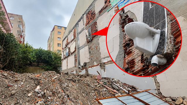 İstanbul'da bina yıkıldı, klozet havada kaldı!
