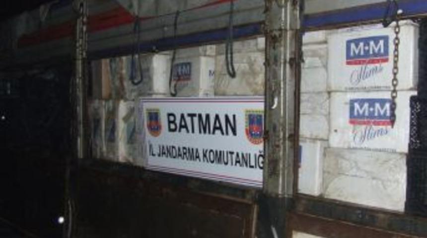 Batman&rsquo;da 60 bin paket ka&ccedil;ak sigara ele ge&ccedil;irildi