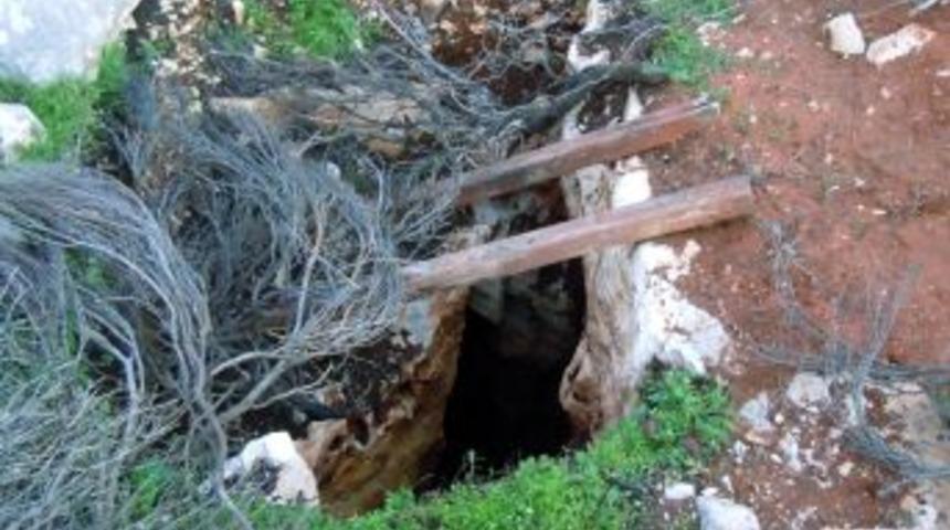 Y&uuml;zbaşı liderliğinde &ouml;rg&uuml;t, ka&ccedil;ak kaza yapmak i&ccedil;in &lsquo;ter&ouml;r&rsquo; s&ouml;ylentisi yaymış